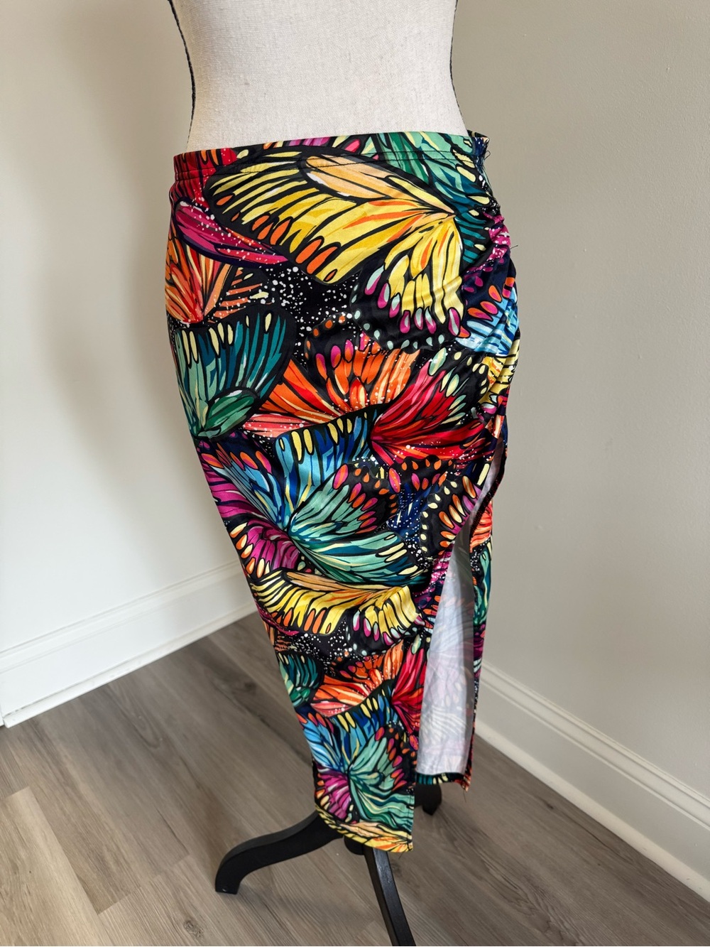 Women’s Multicolor Butterfly-Print maxi Skirt